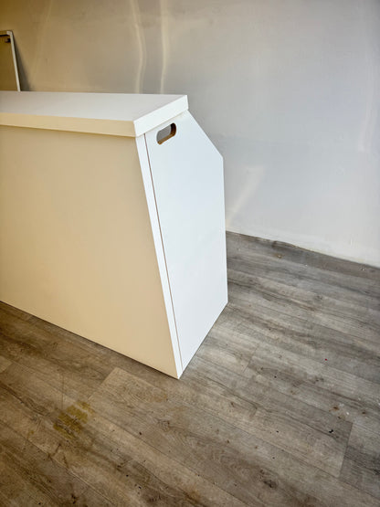 Portable folding bar