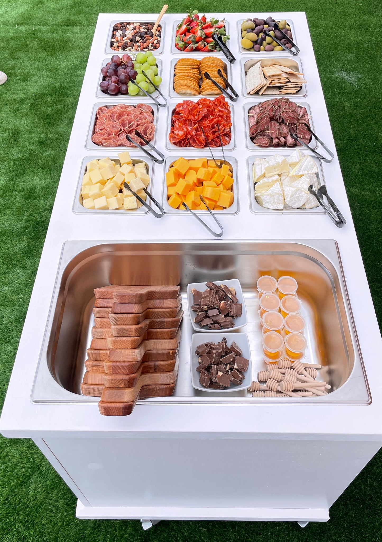 Additional set of stainless steel trays. Set of 13.